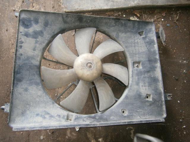 Диффузор радиатора Хонда Фит в Гудермесе 24055